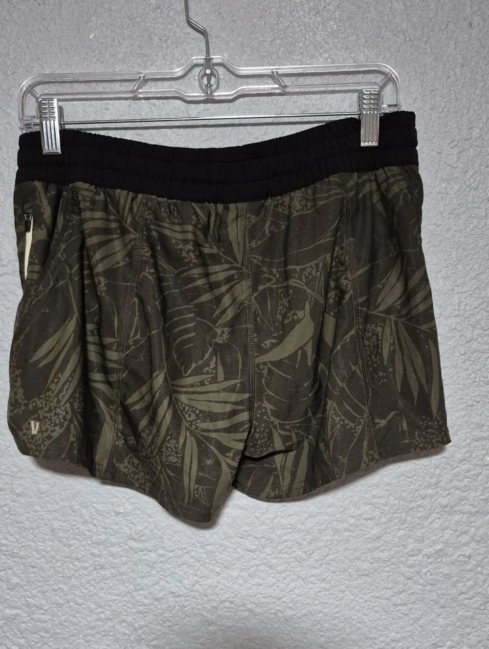 Vuori Shorts